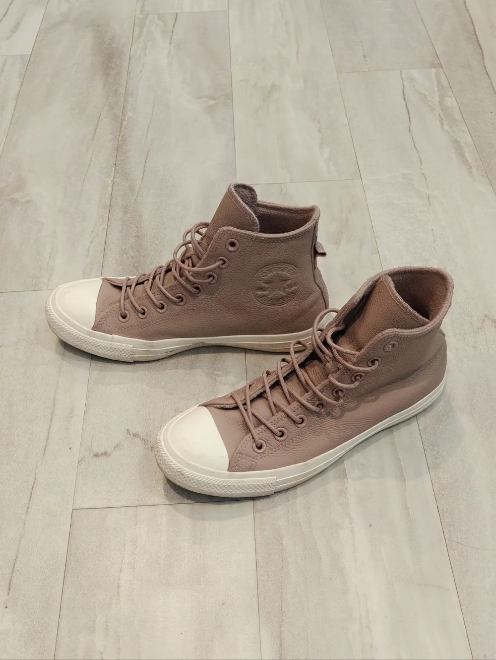 Converse Chuck Taylor Weatherized Leather Women's Size 9 - Picture 2 of 4